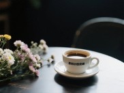 生活中，女人有钱没钱？看这3个细节，多半就知道了