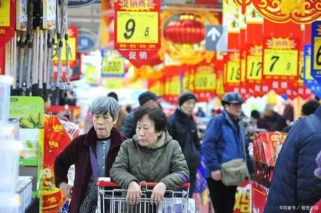持有大量现金的好处_银行存款利率1时代_股票理财产品有风险吗